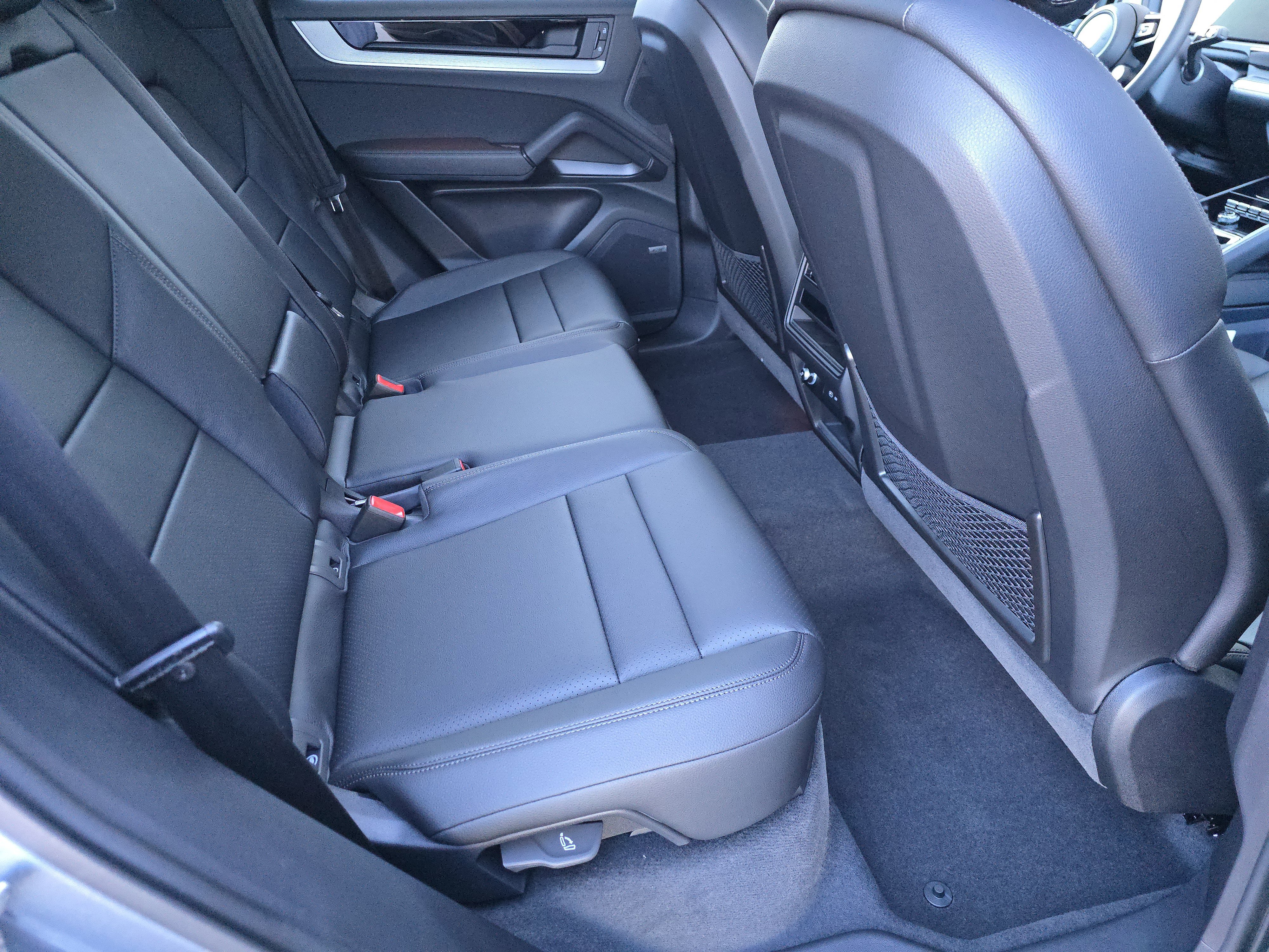 New 2026 Porsche Cayenne image 14