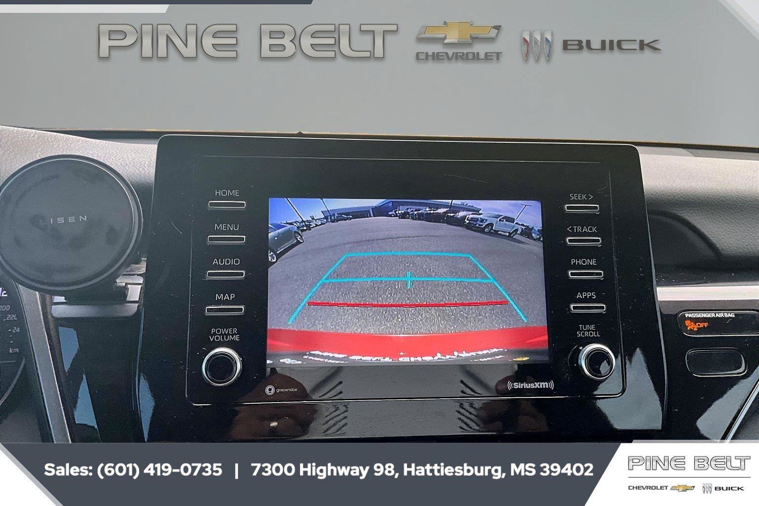 Used 2022 Toyota Camry SE FWD image 15