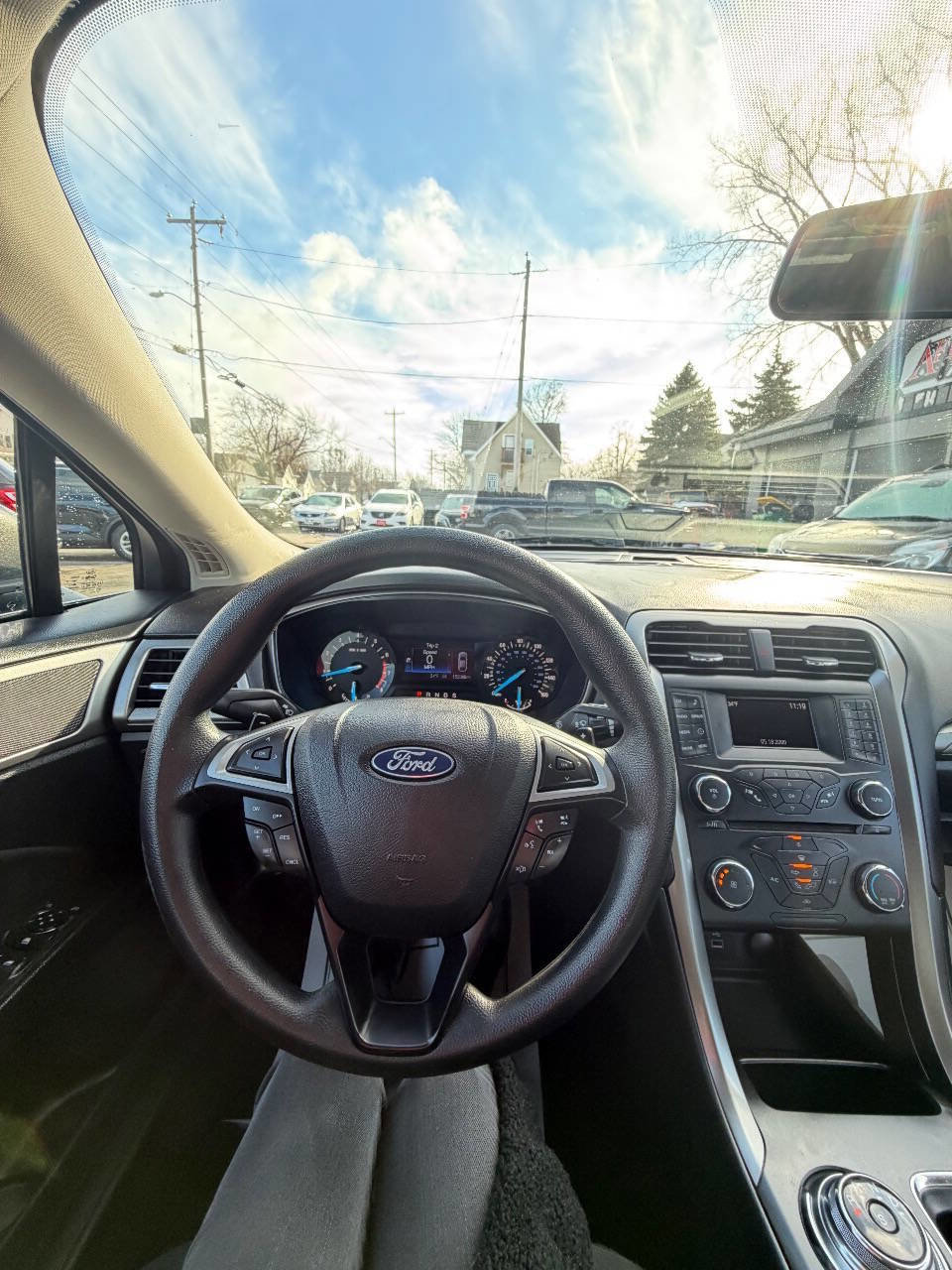 Used 2018 Ford Fusion SE image 19