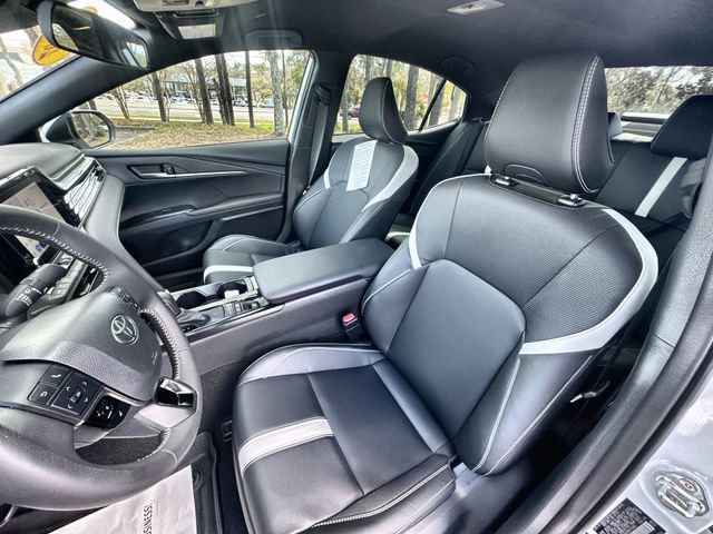Used 2025 Toyota Camry SE image 20