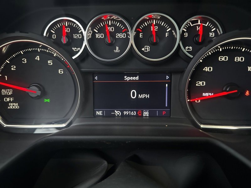 Used 2021 Chevrolet Suburban RST w/ Luxury Package image 12