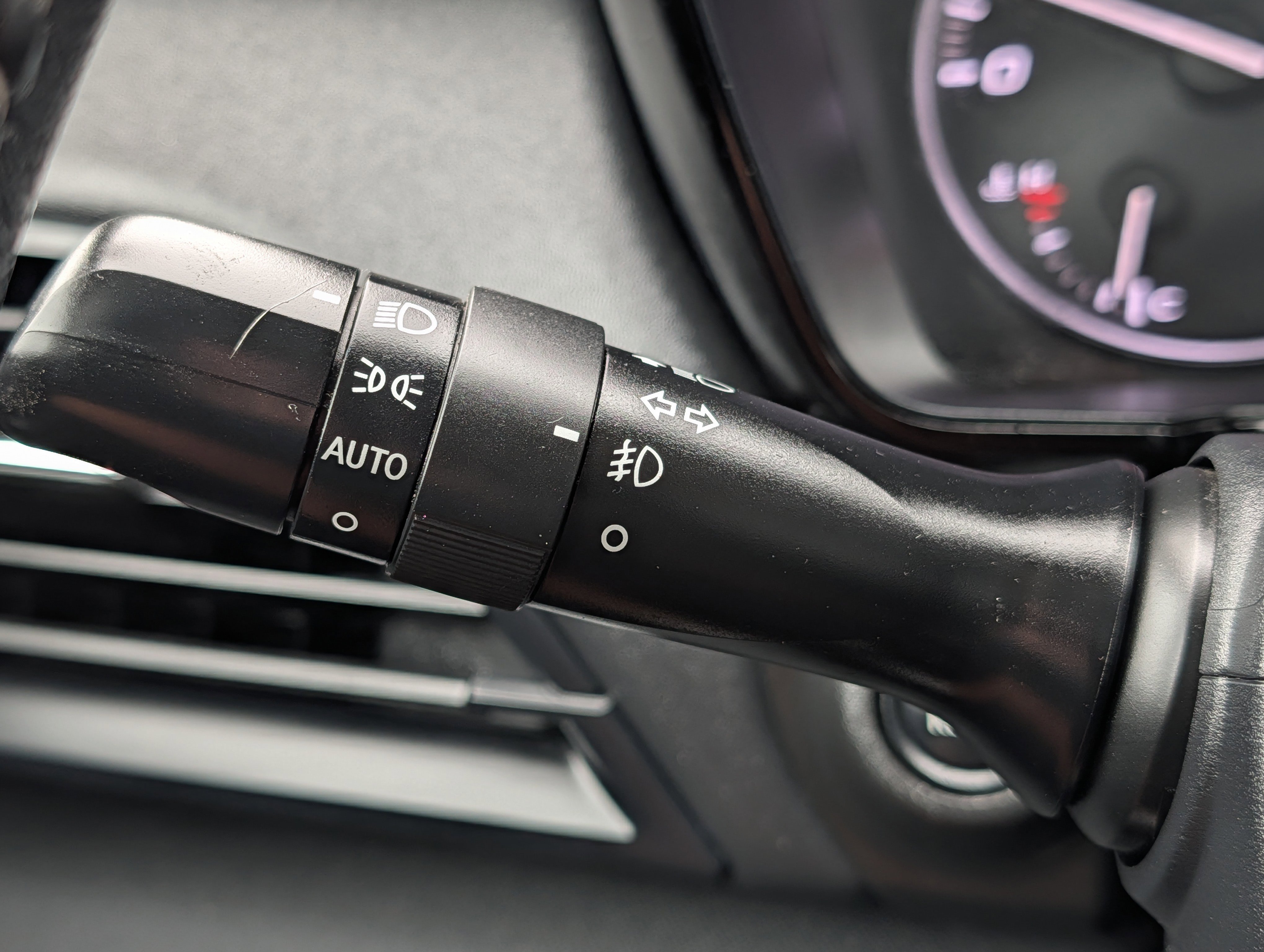 Used 2022 Subaru Outback Premium image 32