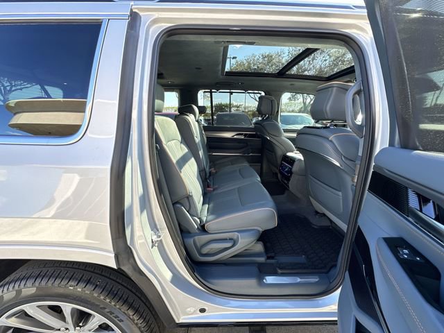 Used 2023 Jeep Grand Wagoneer Series II w/ Flexible Seating Group image 31