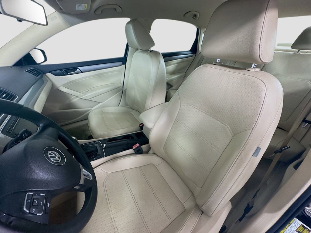 Used 2015 Volkswagen Passat 1.8T Limited Edition FWD image 21