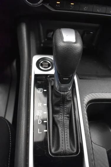 Used 2024 Nissan Sentra SV FWD image 33