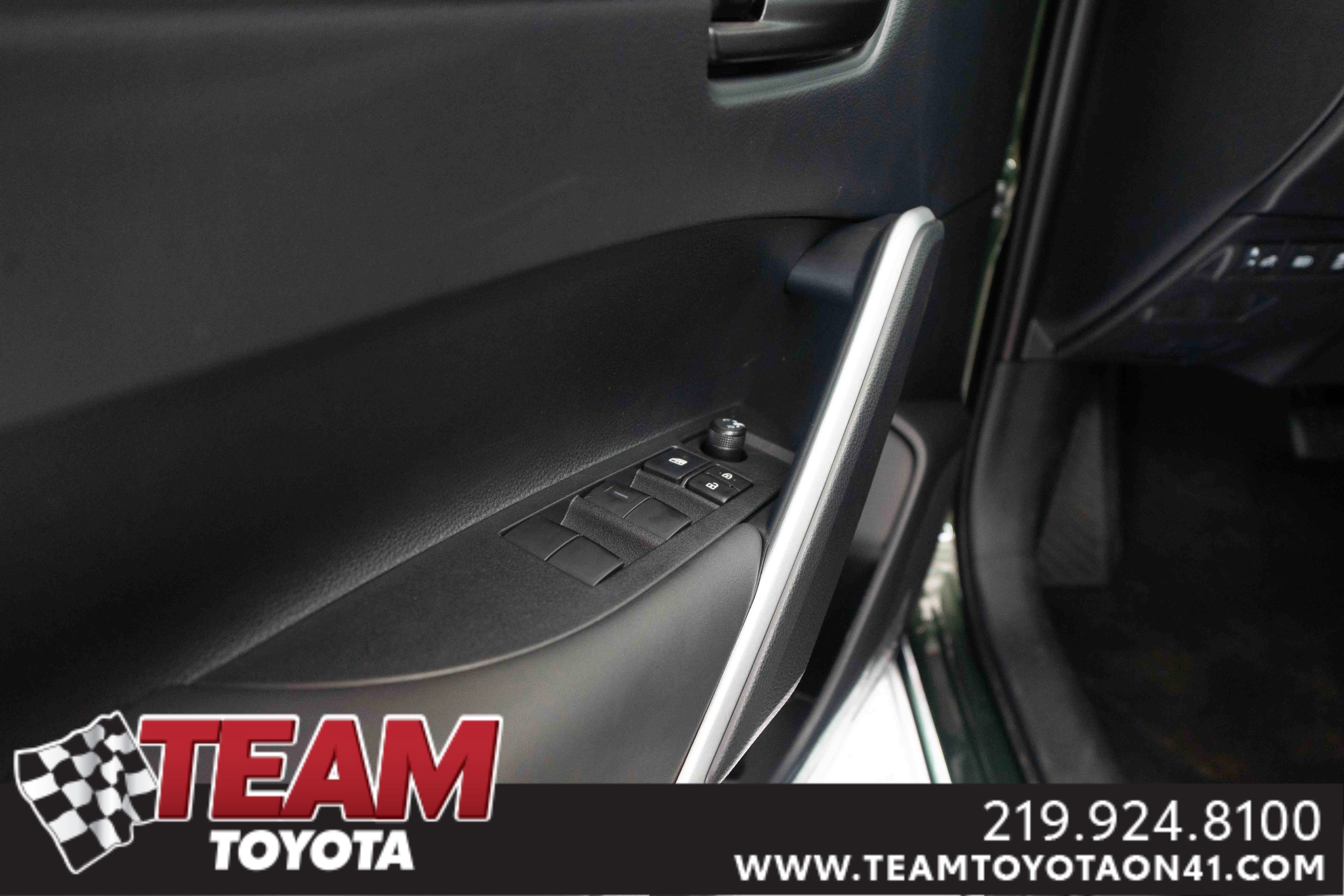 New 2026 Toyota Corolla Cross LE w/ Moonroof Package image 7