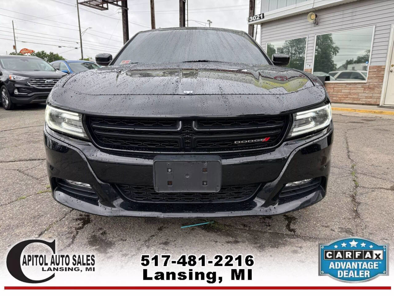 Used 2015 Dodge Charger SXT image 3