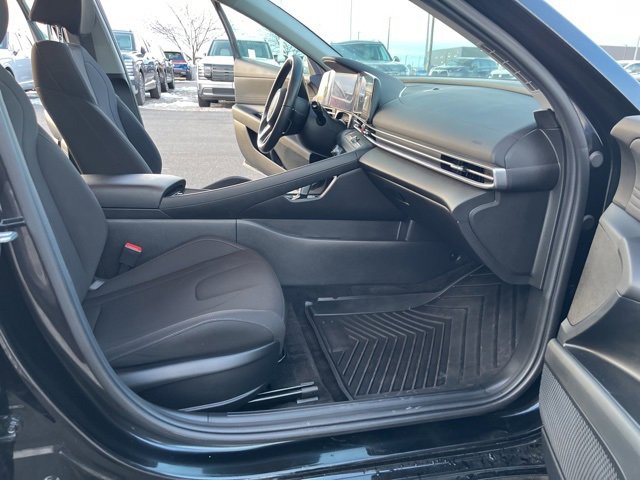 Used 2024 Hyundai Elantra SEL w/ Convenience Package image 20