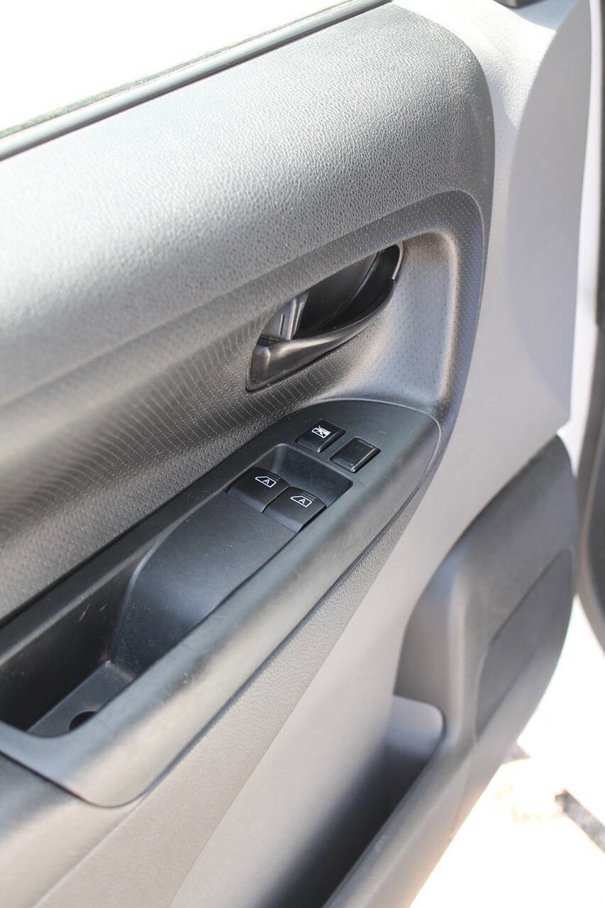 Used 2018 Nissan NV200 S w/ Back Door Glass Package image 10