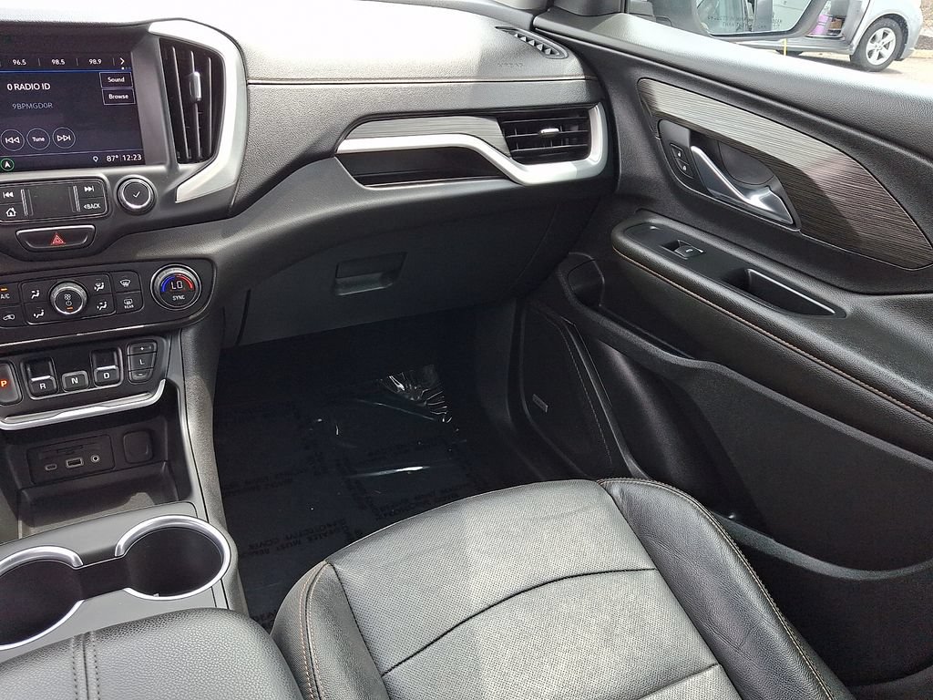 Used 2020 GMC Terrain SLT w/ Preferred Package FWD image 17