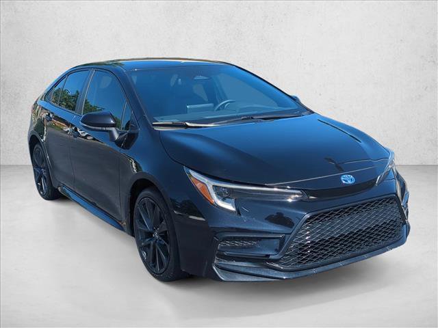 Used 2025 Toyota Corolla SE FWD image 3