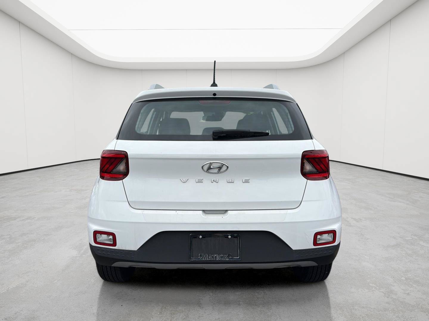 Used 2023 Hyundai Venue SEL w/ Cargo Package FWD image 11