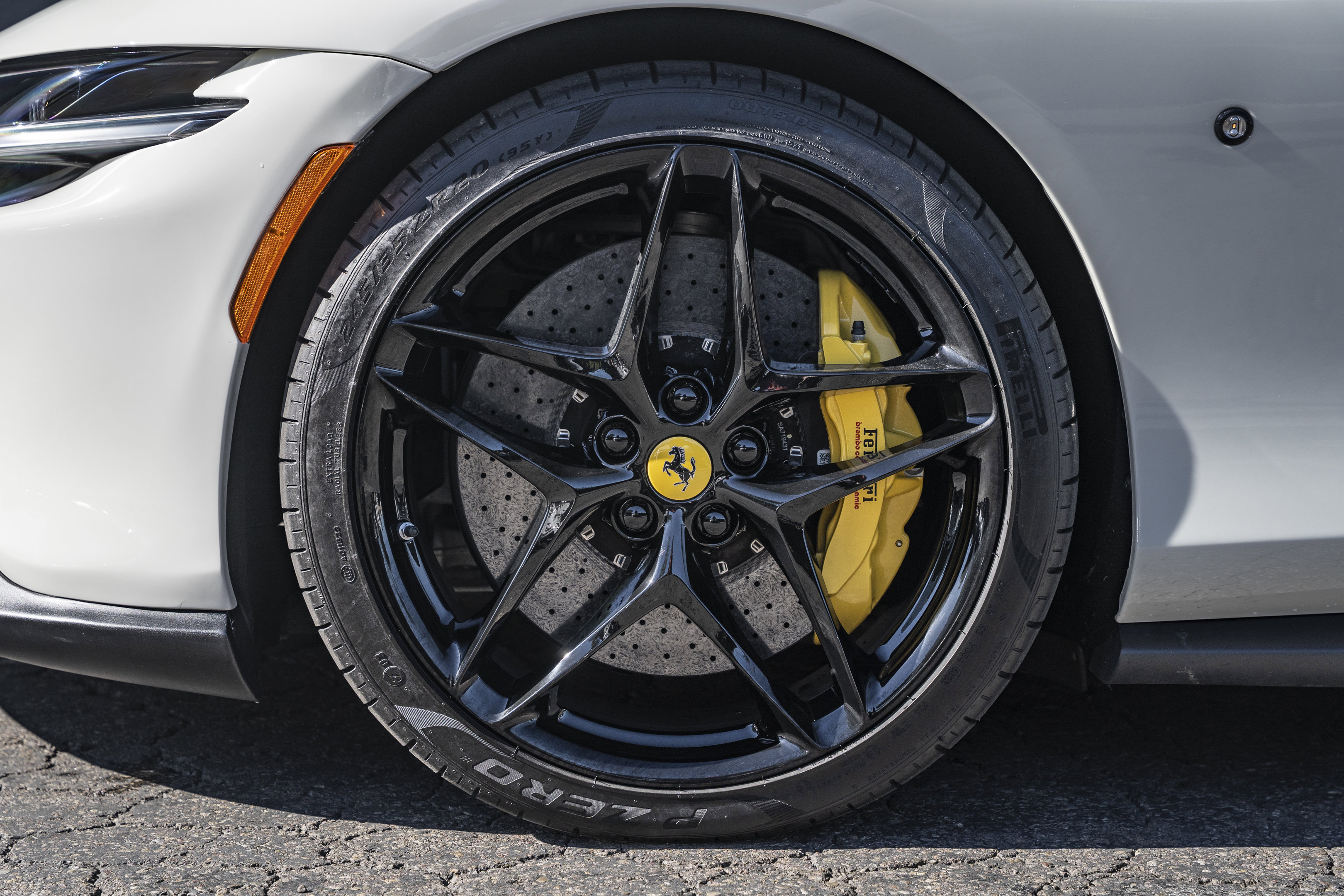 Certified 2023 Ferrari Roma image 18