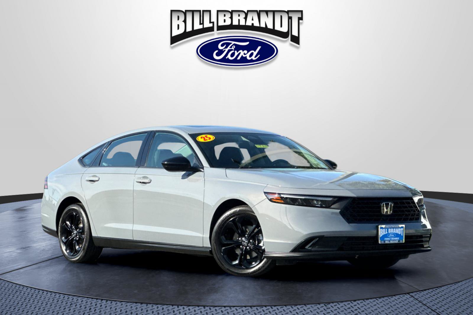 Used 2025 Honda Accord SE image 1