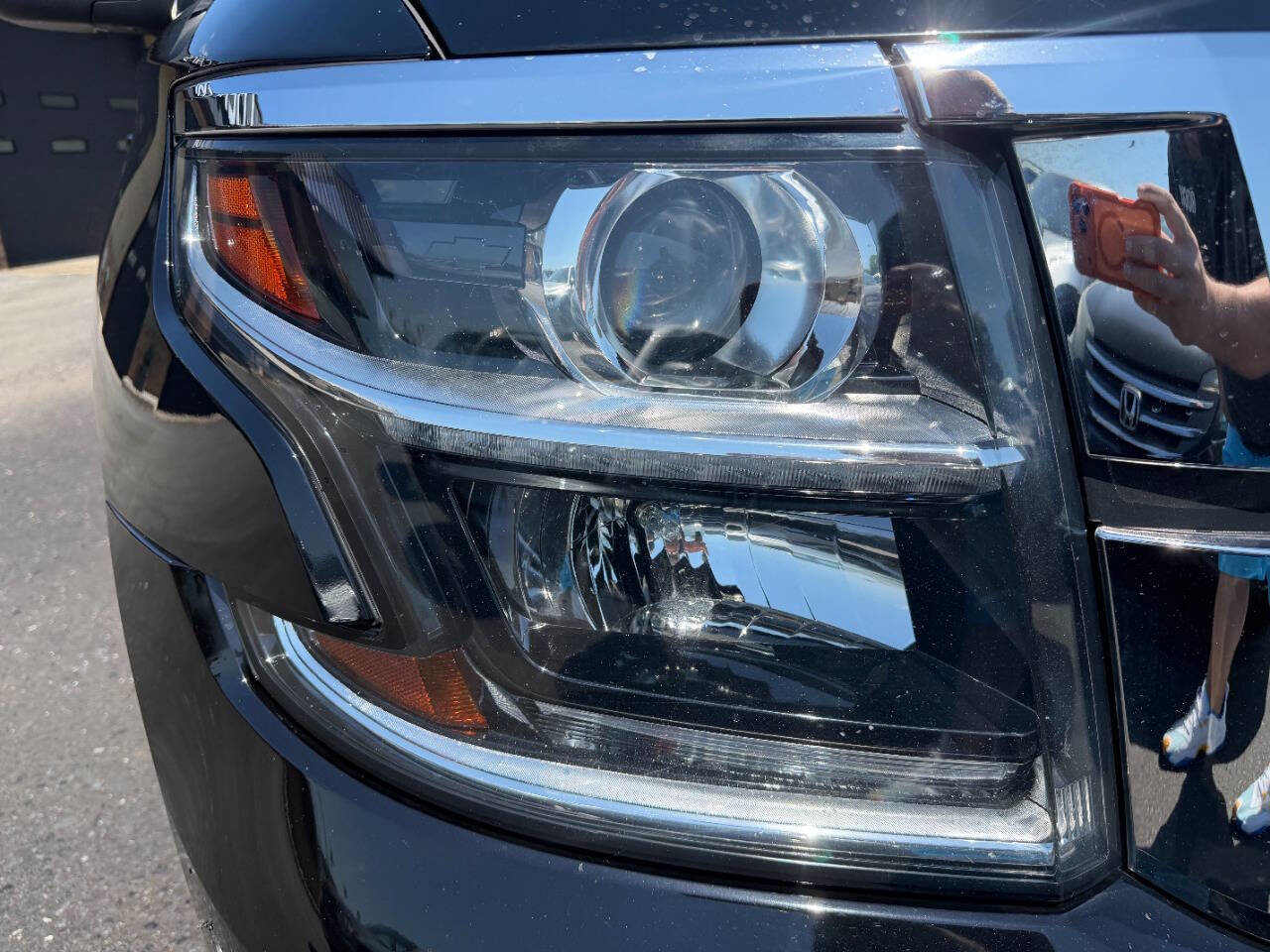 Used 2019 Chevrolet Suburban 3500 LT AWD/4WD image 4