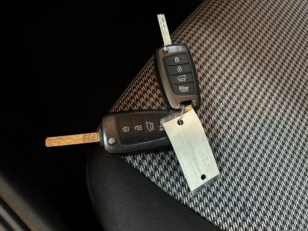 Used 2019 Hyundai Kona SE image 34