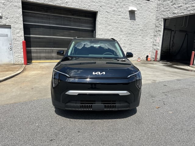 New 2027 Kia EV3 Wind FWD image 3