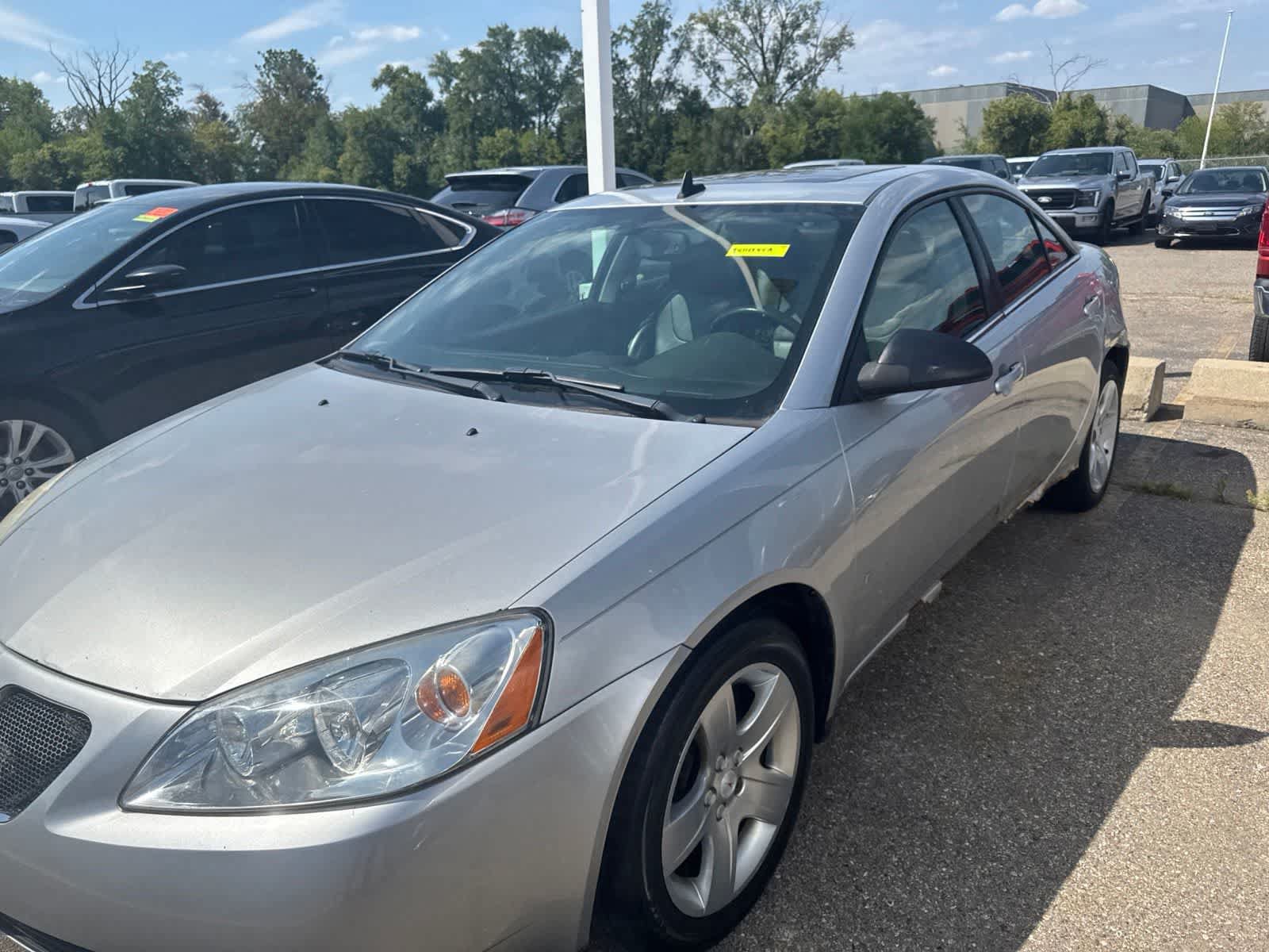 Used 2009 Pontiac G6 Sedan w/ Sun And Sound Package FWD image 26
