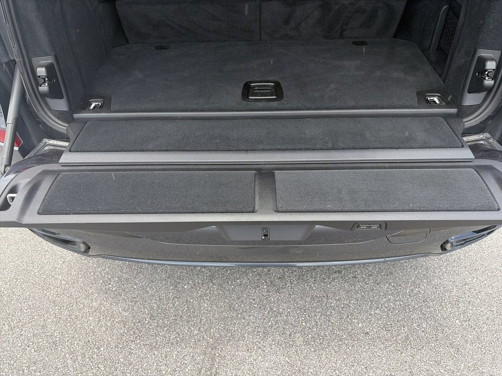 Used 2020 BMW X7 xDrive40i w/ M Sport Package AWD/4WD image 33