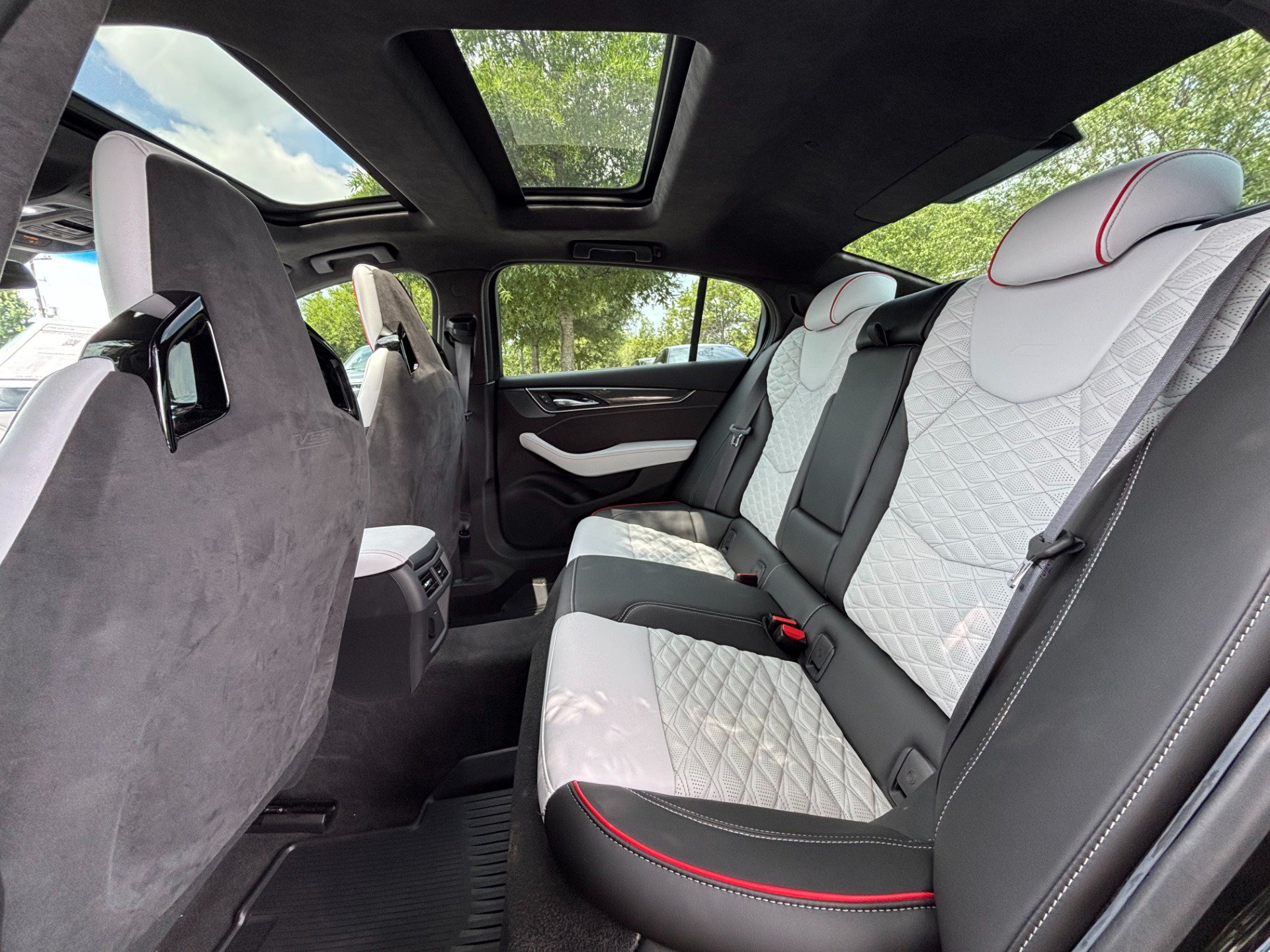 Used 2022 Cadillac CT5 V Blackwing RWD image 28