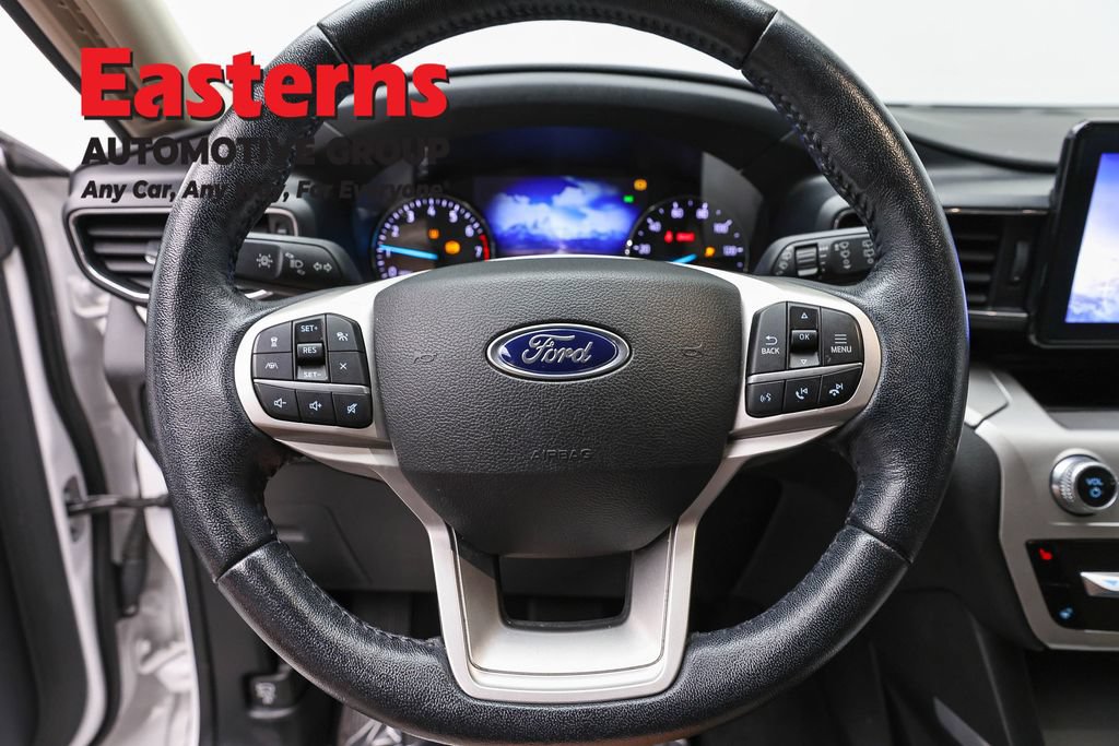 Used 2022 Ford Explorer XLT w/ Equipment Group 202A AWD/4WD image 10
