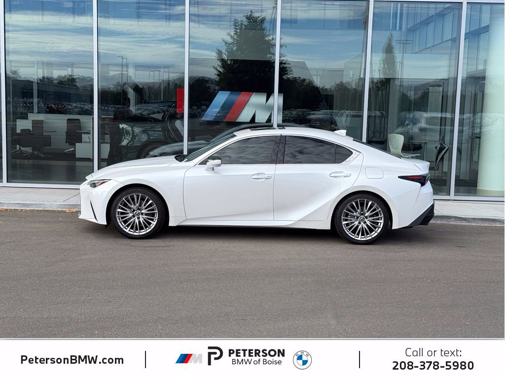 Used 2022 Lexus IS 300 AWD w/ Premium Package image 2