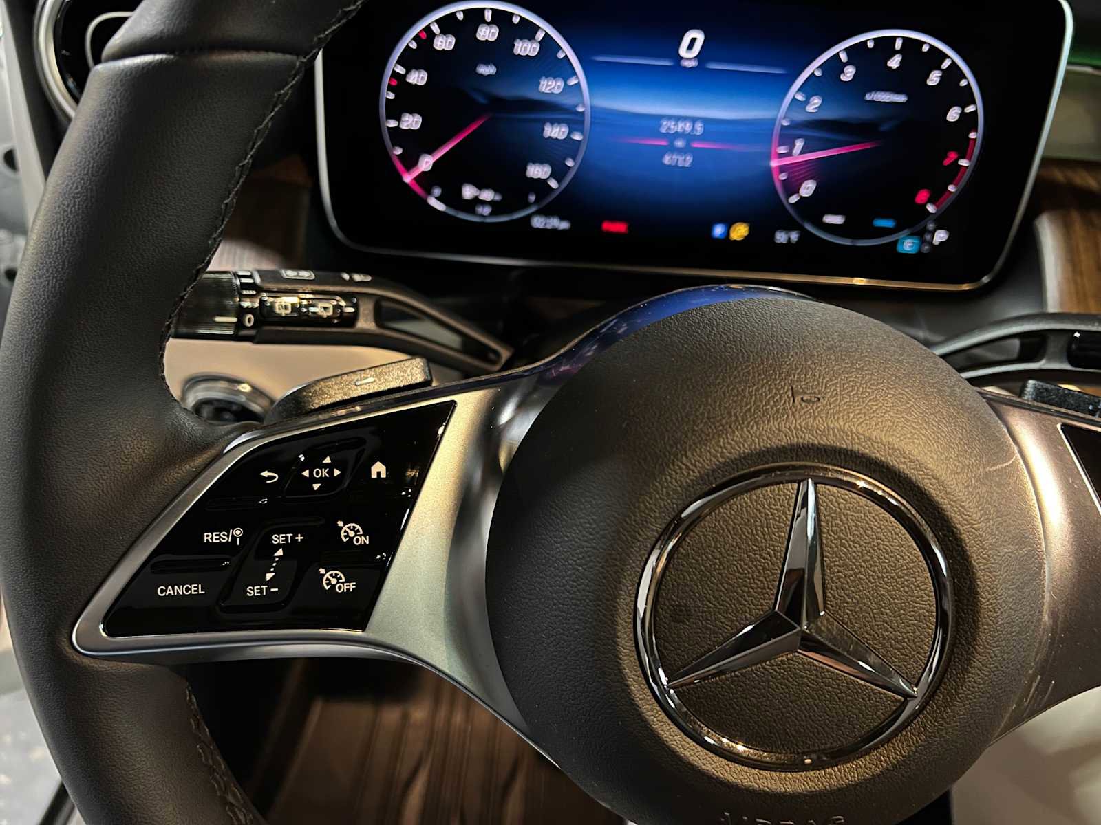 Certified 2025 Mercedes-Benz GLC 300 4MATIC image 26