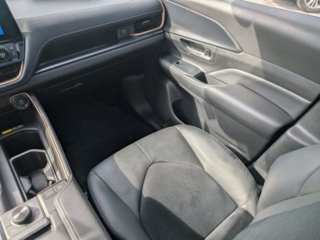 Used 2024 Toyota Grand Highlander AWD Hybrid image 10