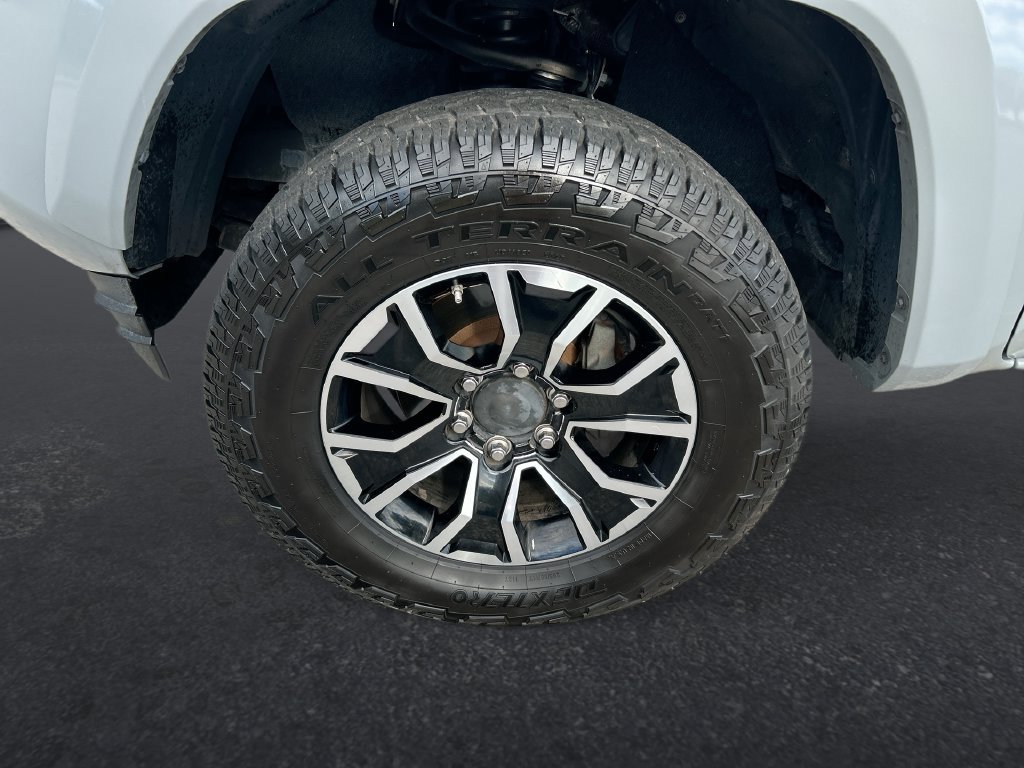 Used 2020 Toyota Tacoma TRD Sport AWD/4WD image 10