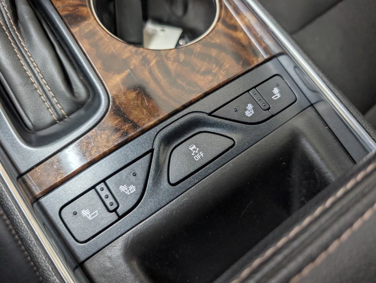 Used 2014 Chevrolet Impala LTZ FWD image 11