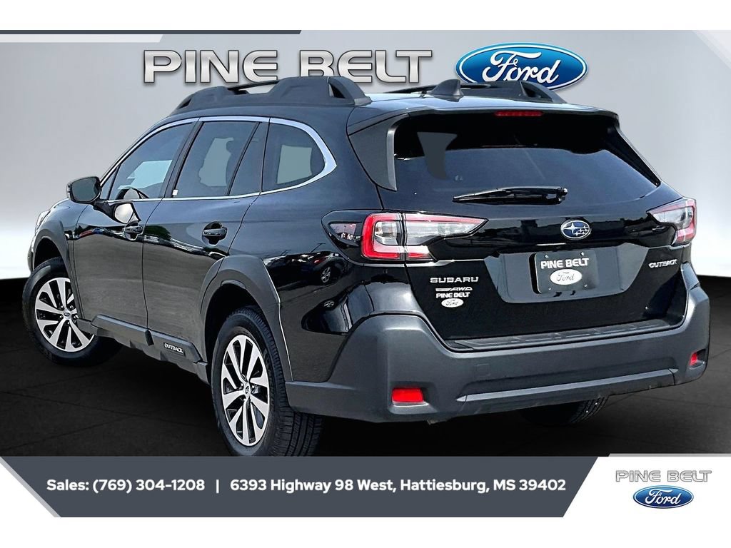 Used 2023 Subaru Outback Premium AWD/4WD image 2
