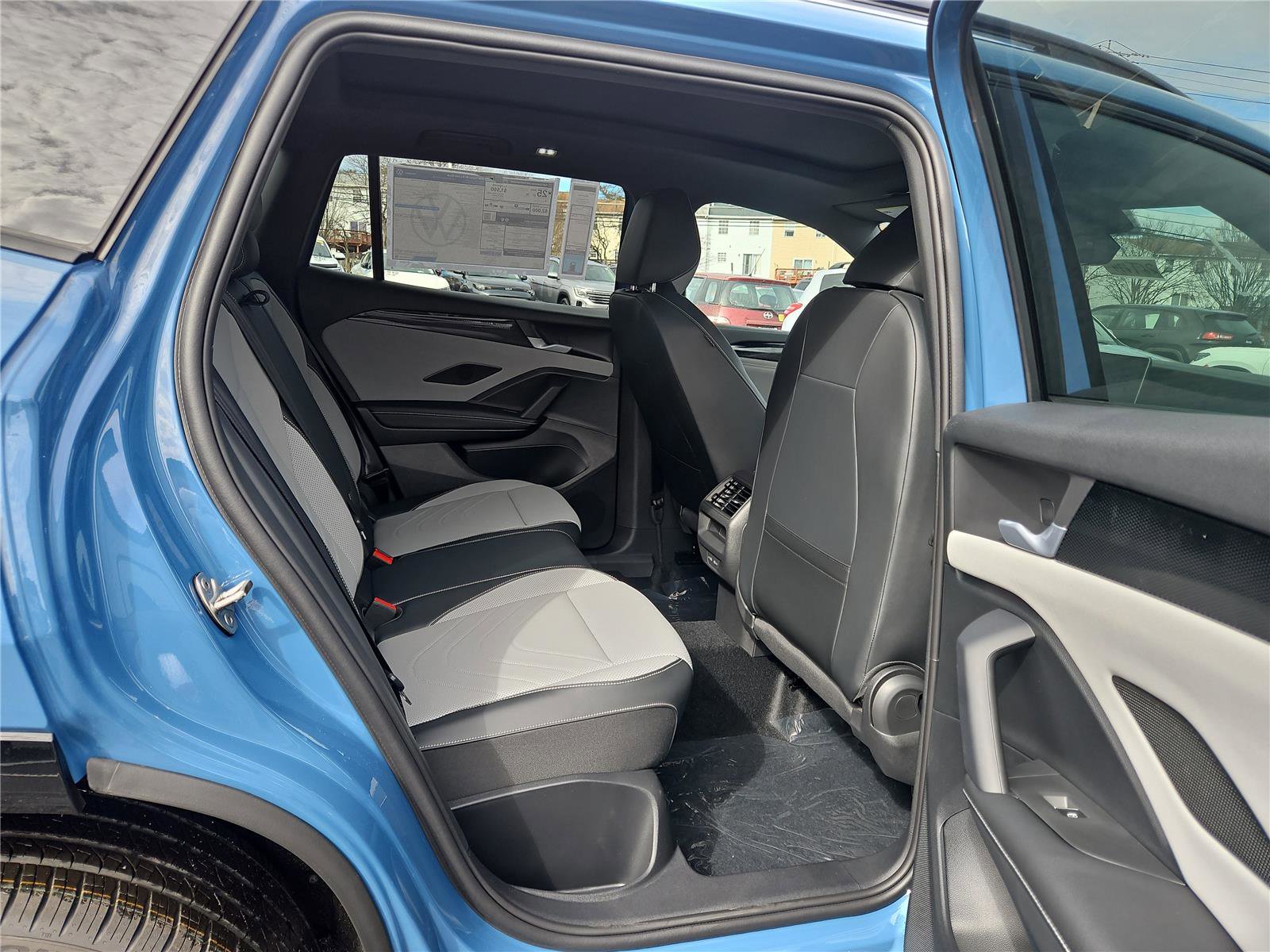 New 2026 Volkswagen Tiguan SE R-Line image 31