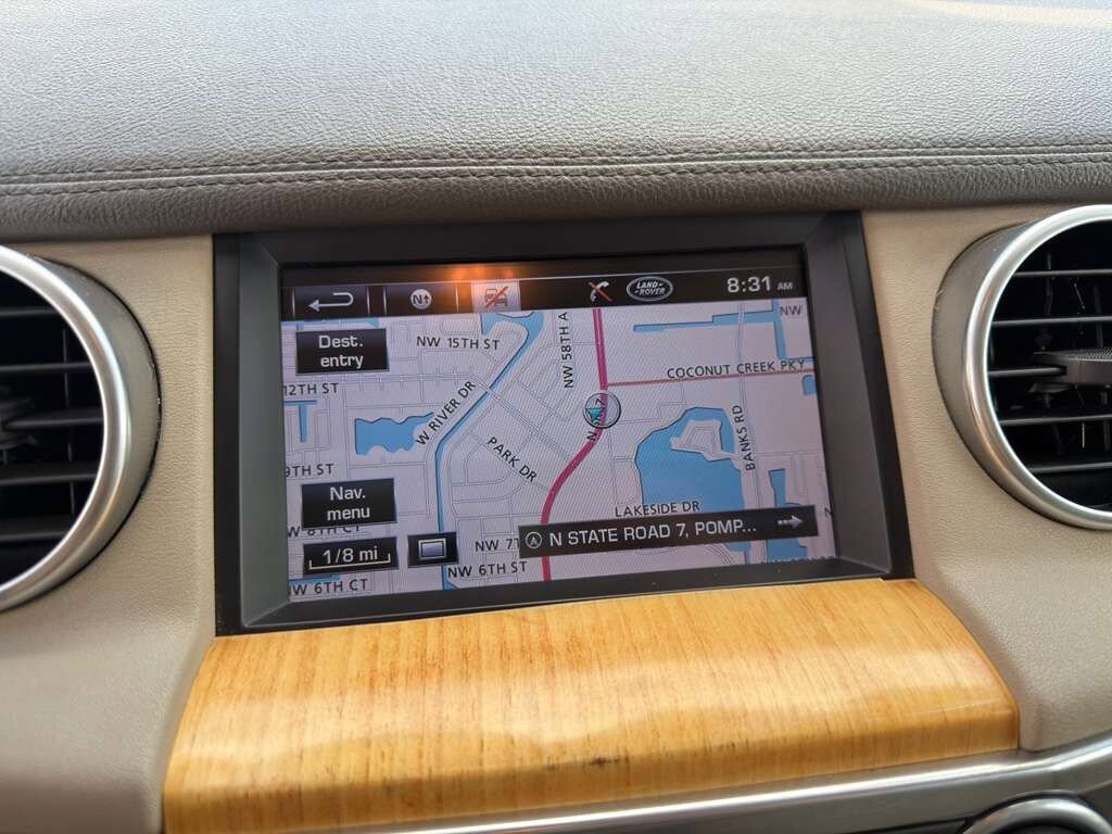 Used 2013 Land Rover LR4 HSE AWD/4WD image 16