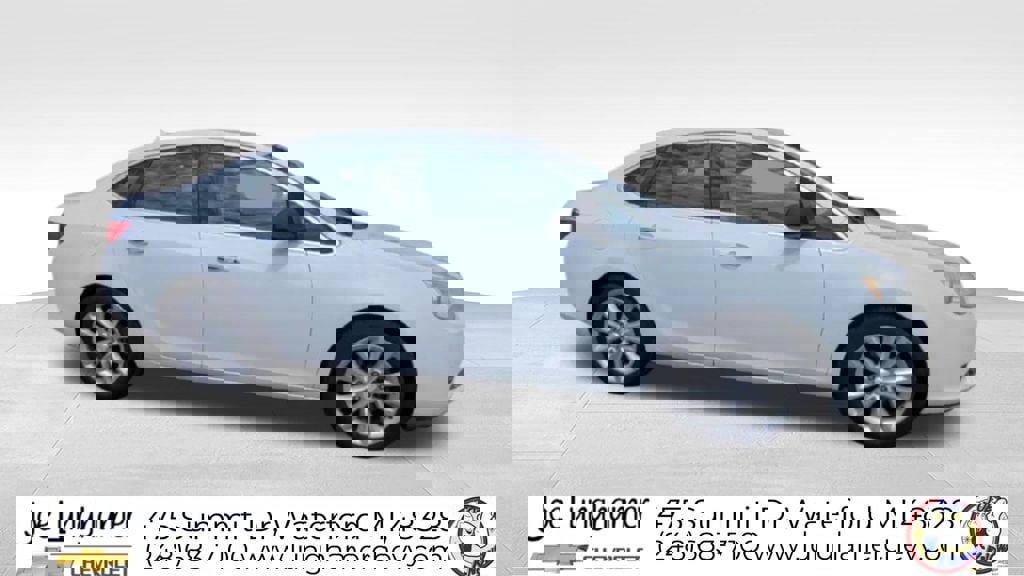 Used 2013 Buick Verano Leather FWD image 8