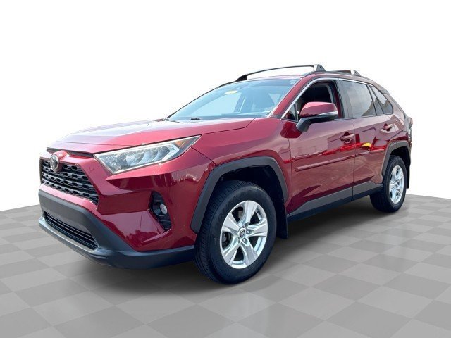 Used 2020 Toyota RAV4 XLE image 2