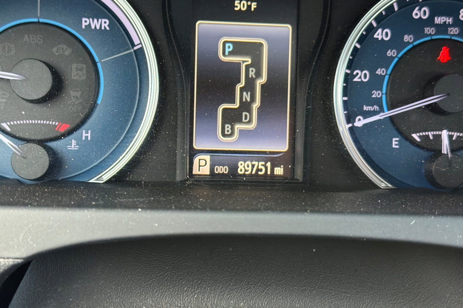 Used 2015 Toyota Camry XLE w/ Moonroof Package image 11