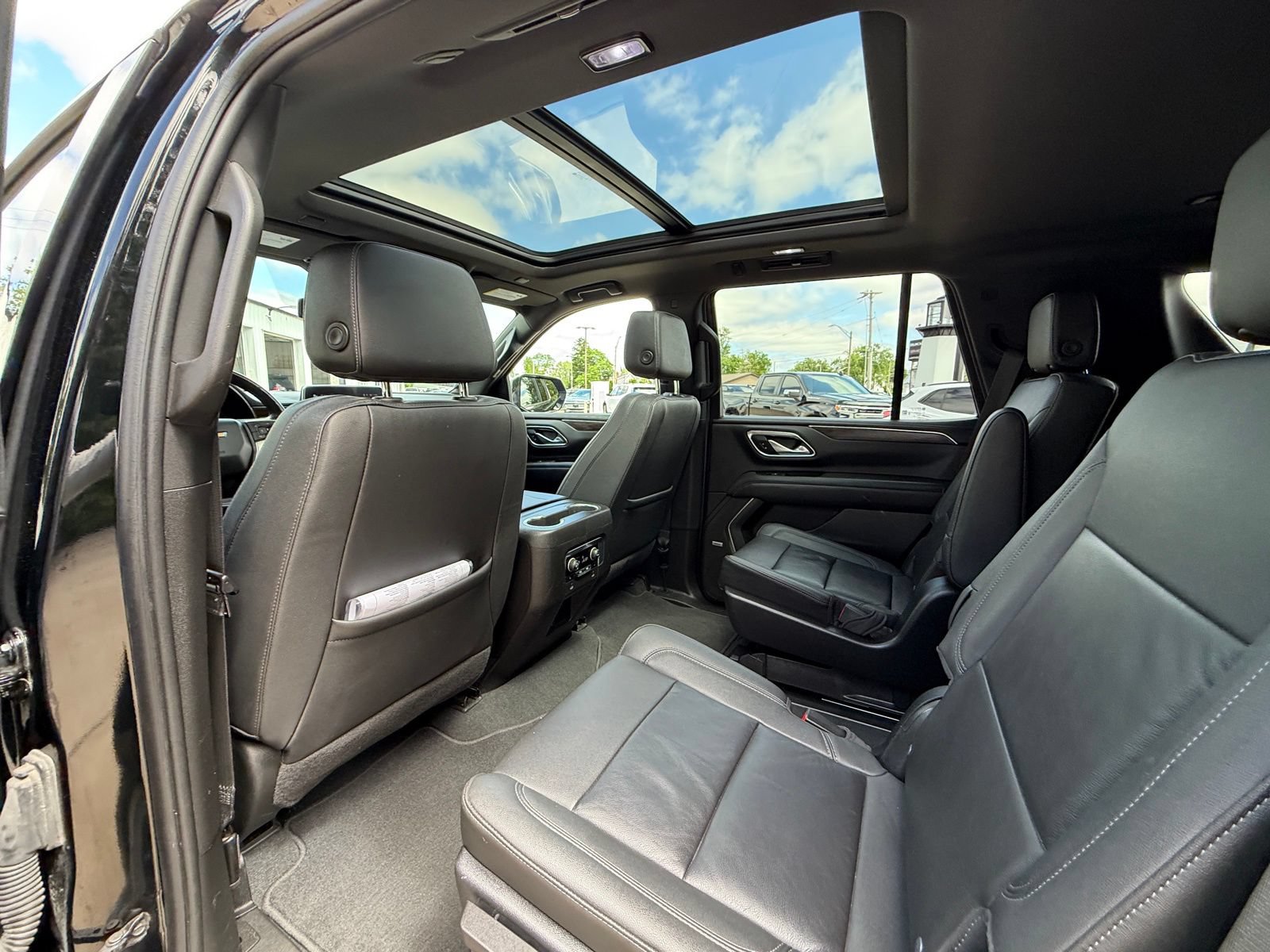 Used 2022 Chevrolet Tahoe LT w/ LT Signature Plus Package AWD/4WD image 33