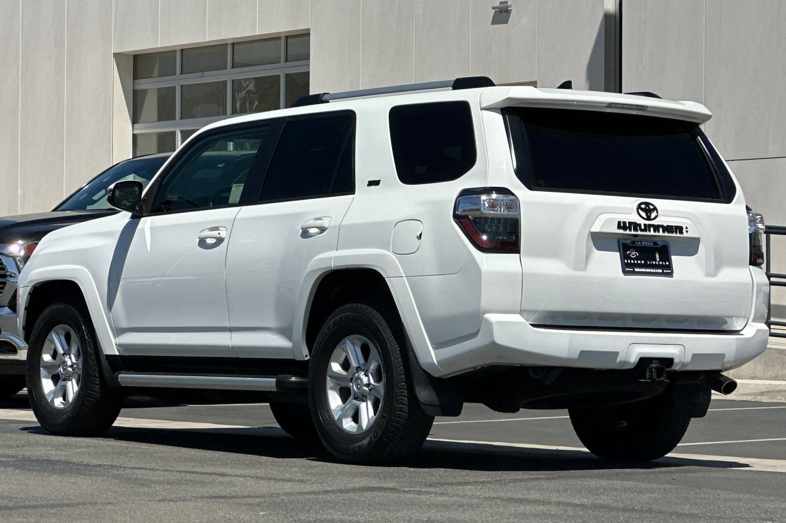 Used 2022 Toyota 4Runner SR5 Premium w/ Moonroof Package RWD image 5