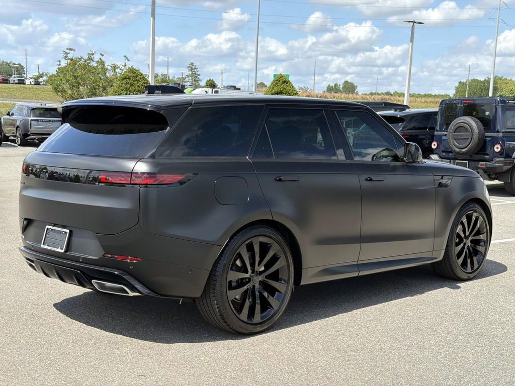 New 2026 Land Rover Range Rover Sport Dynamic SE image 5