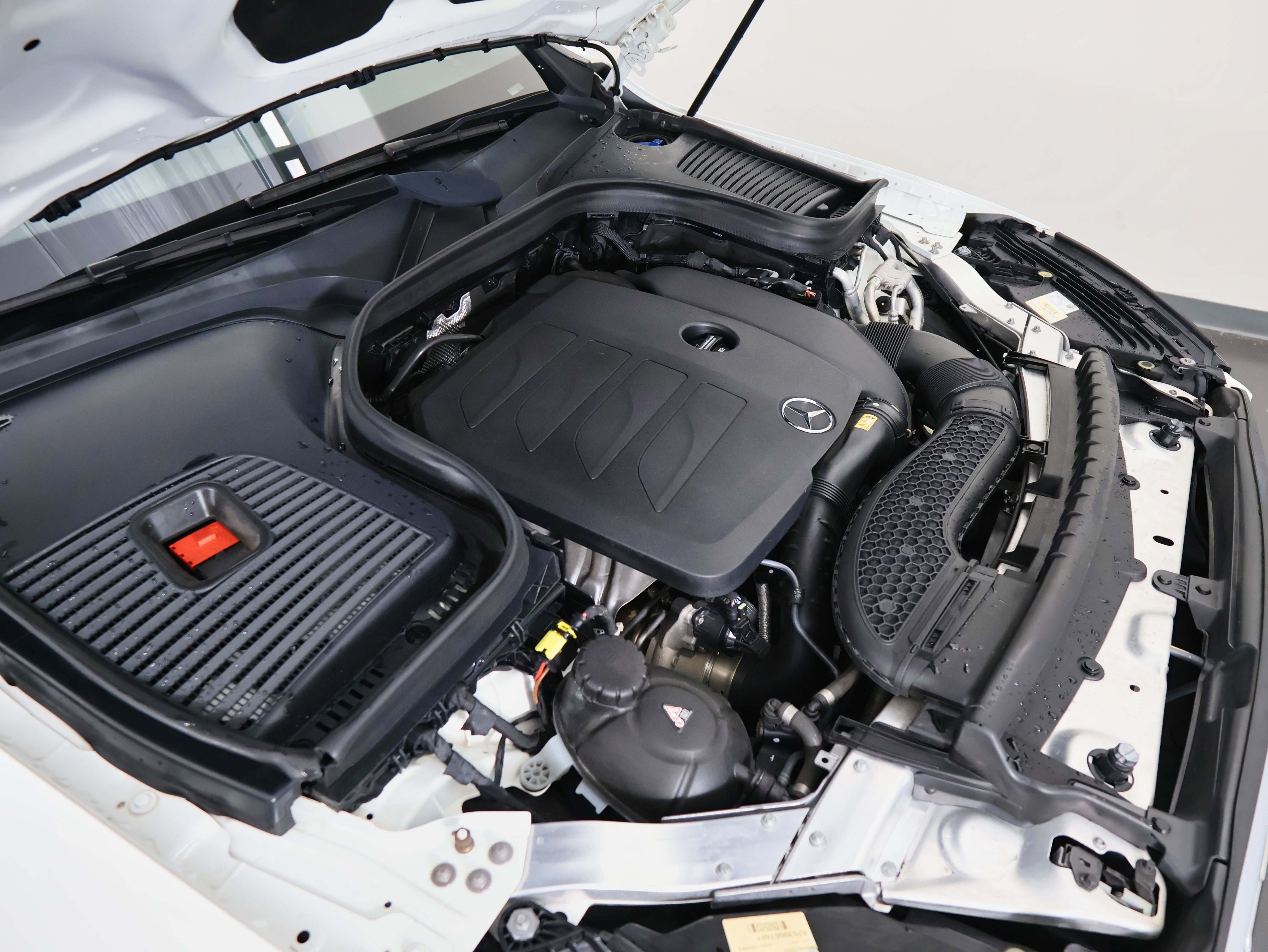 Used 2020 Mercedes-Benz GLC 300 4MATIC Coupe image 50