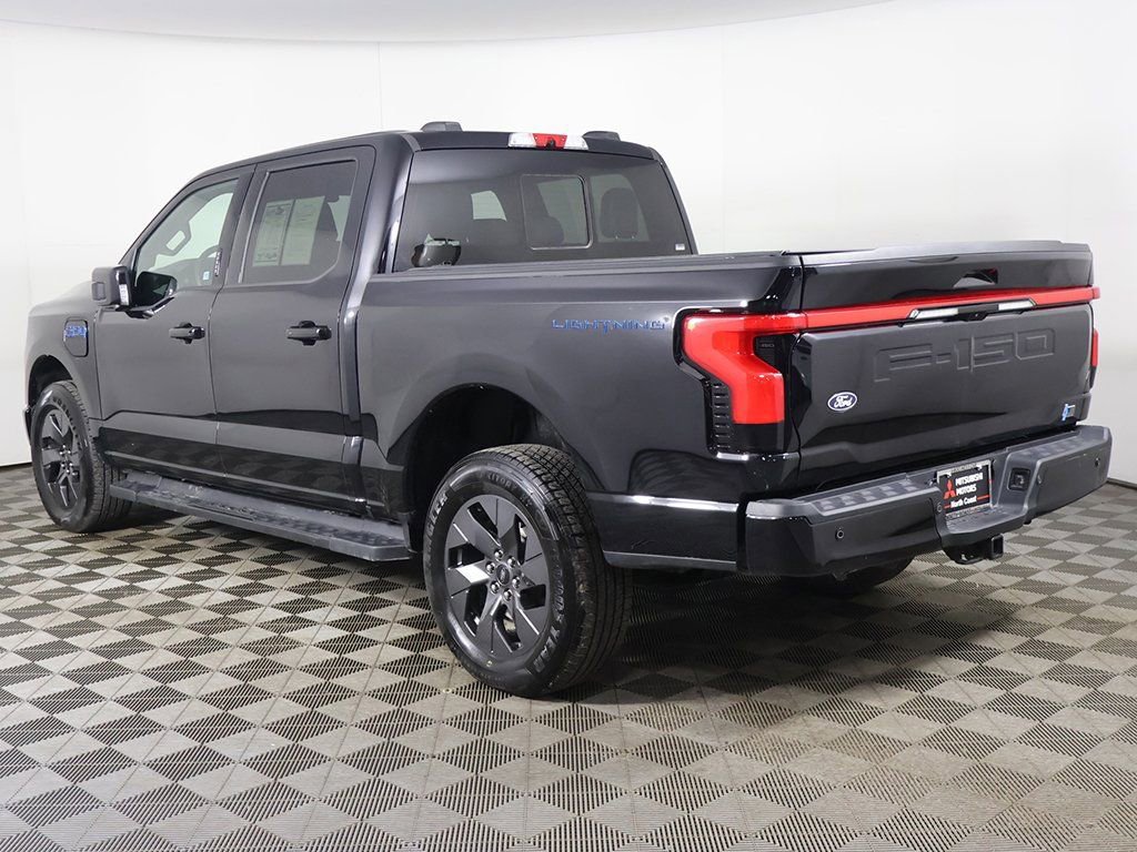 Used 2025 Ford F150 Lightning Lariat image 12