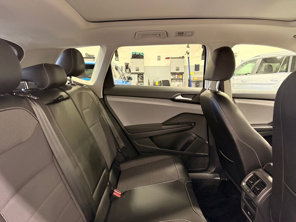 Used 2022 Volkswagen Taos SE image 26