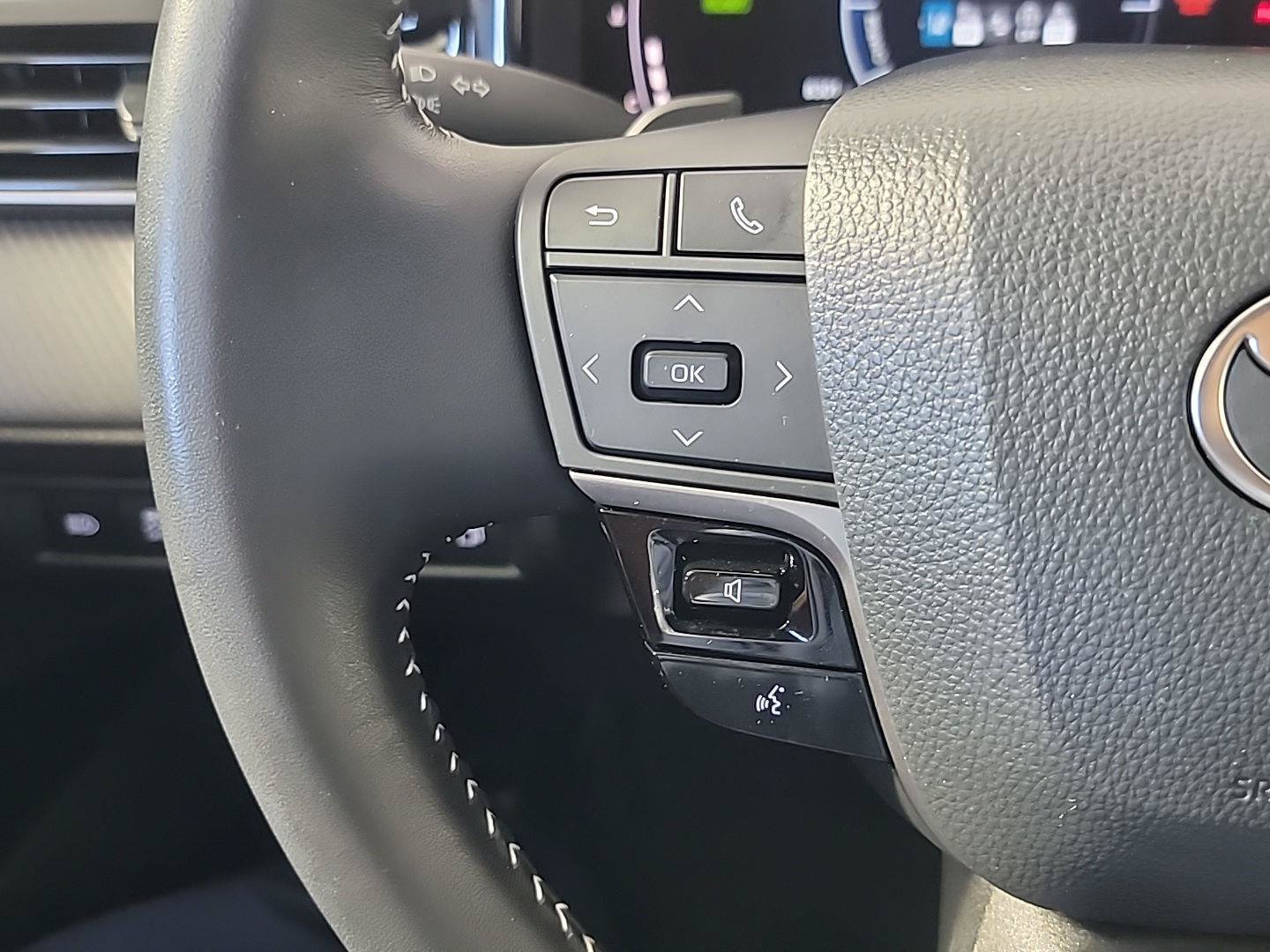 Used 2025 Toyota Camry SE FWD image 24
