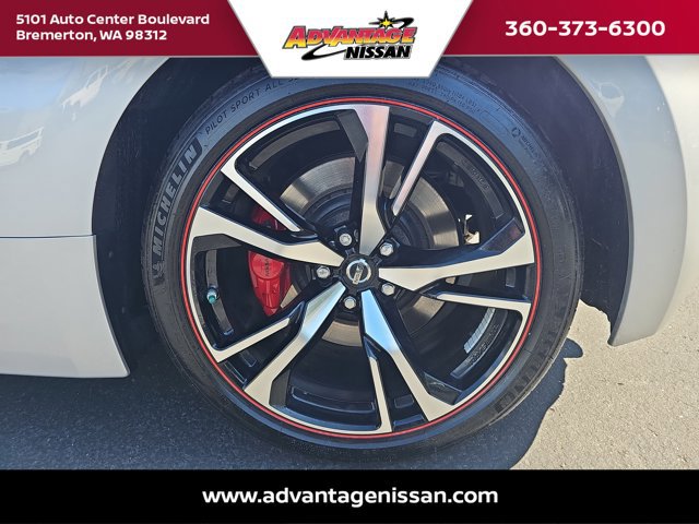 Used 2020 Nissan 370Z w/ Sport Package image 29