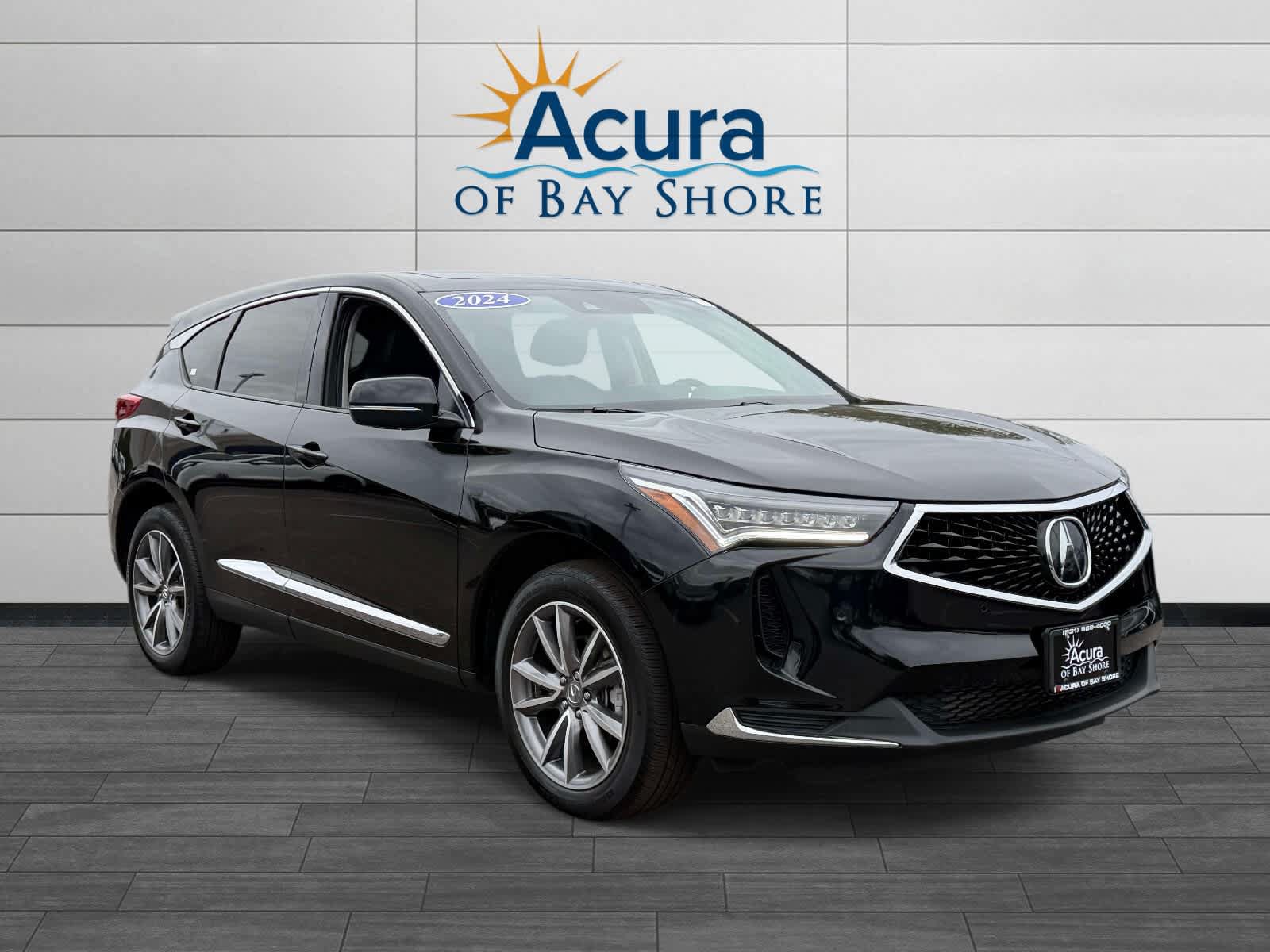 Used 2024 Acura RDX w/ Technology Package AWD/4WD image 2