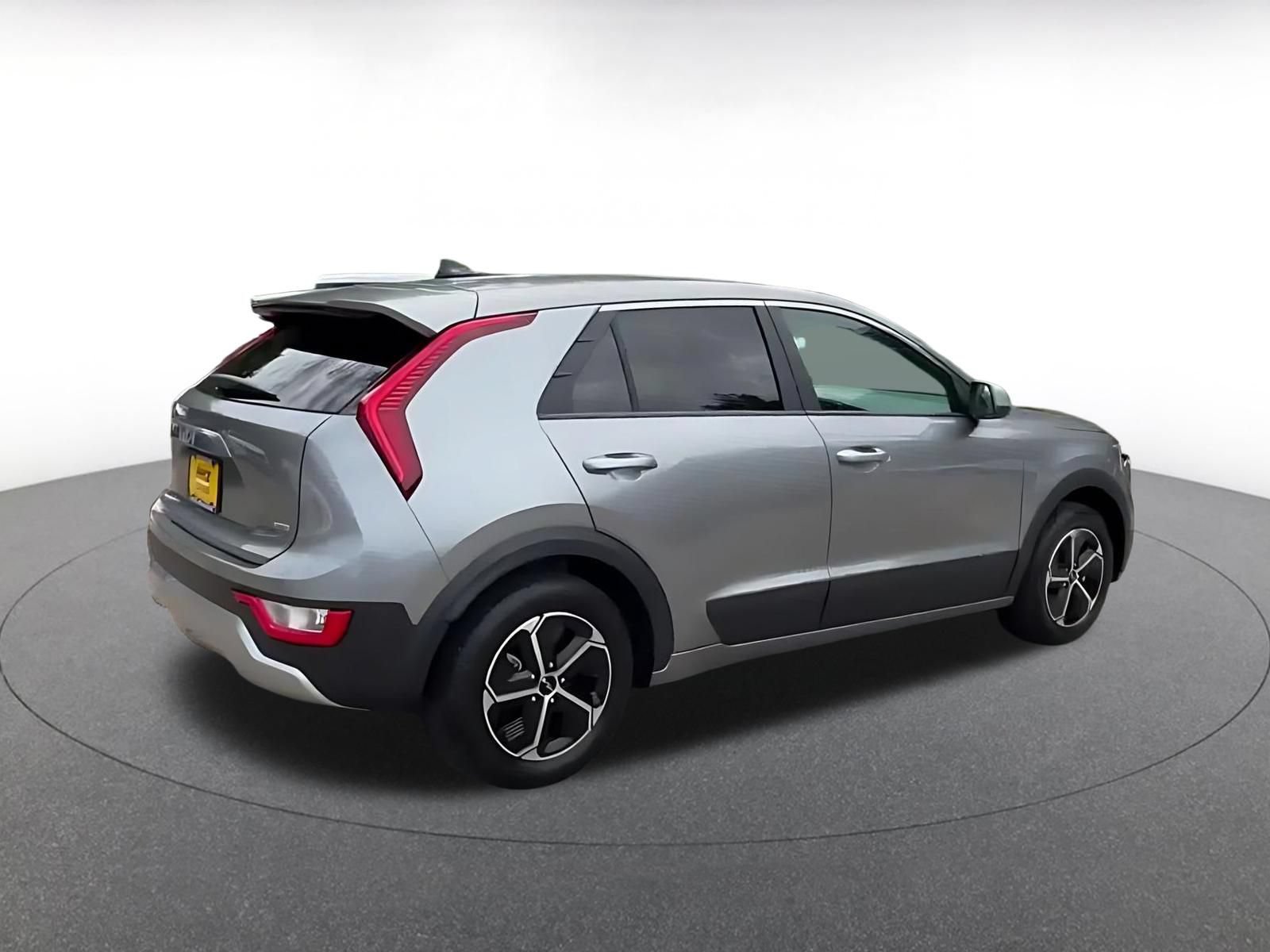 Used 2026 Kia Niro LX FWD image 15