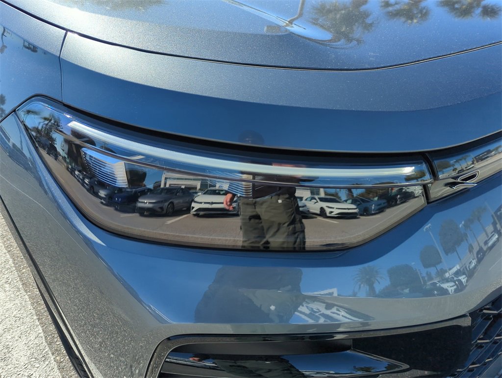 New 2026 Volkswagen Tiguan SE R-Line image 17