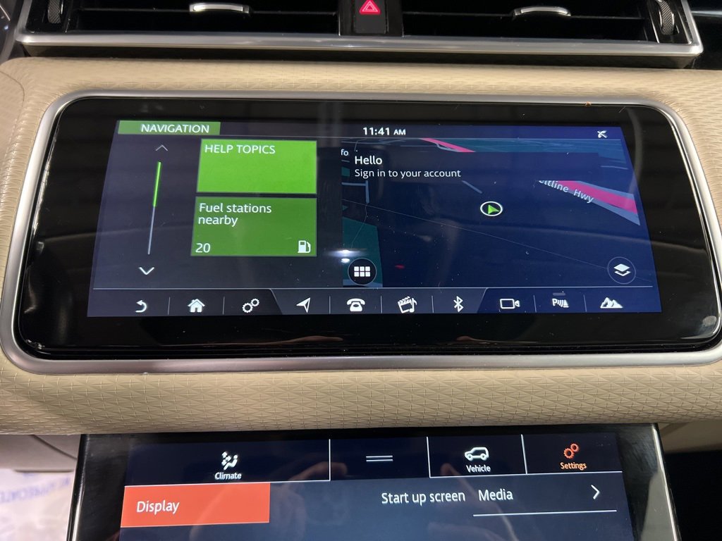 Used 2020 Land Rover Range Rover Velar S image 11