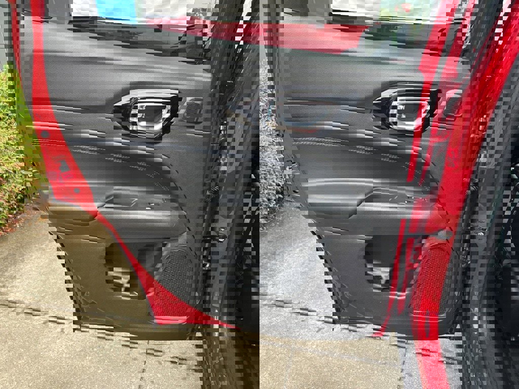 New 2025 Jeep Compass Latitude w/ Sun & Sound Group image 11