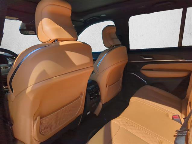 New 2025 Jeep Grand Cherokee Summit AWD/4WD image 17